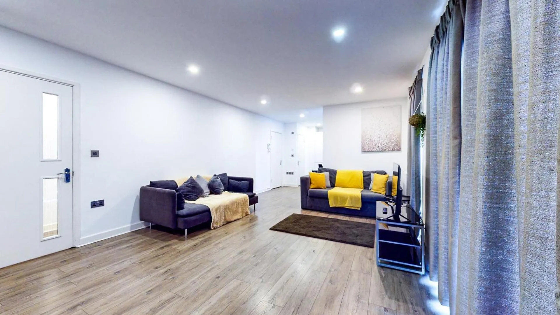 Spacious 8-Person House Near Excel Free Parking London 0*,