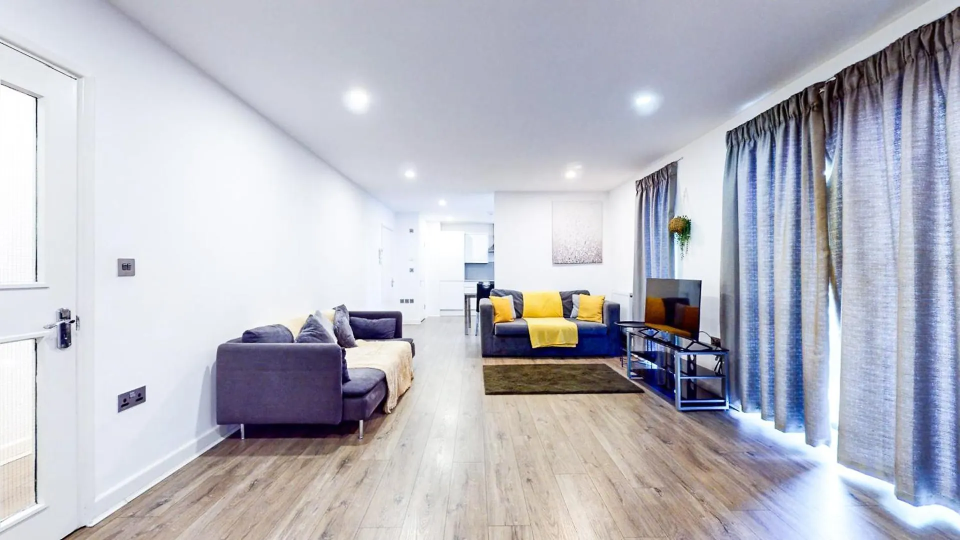 Spacious 8-Person House Near Excel Free Parking London 0*,