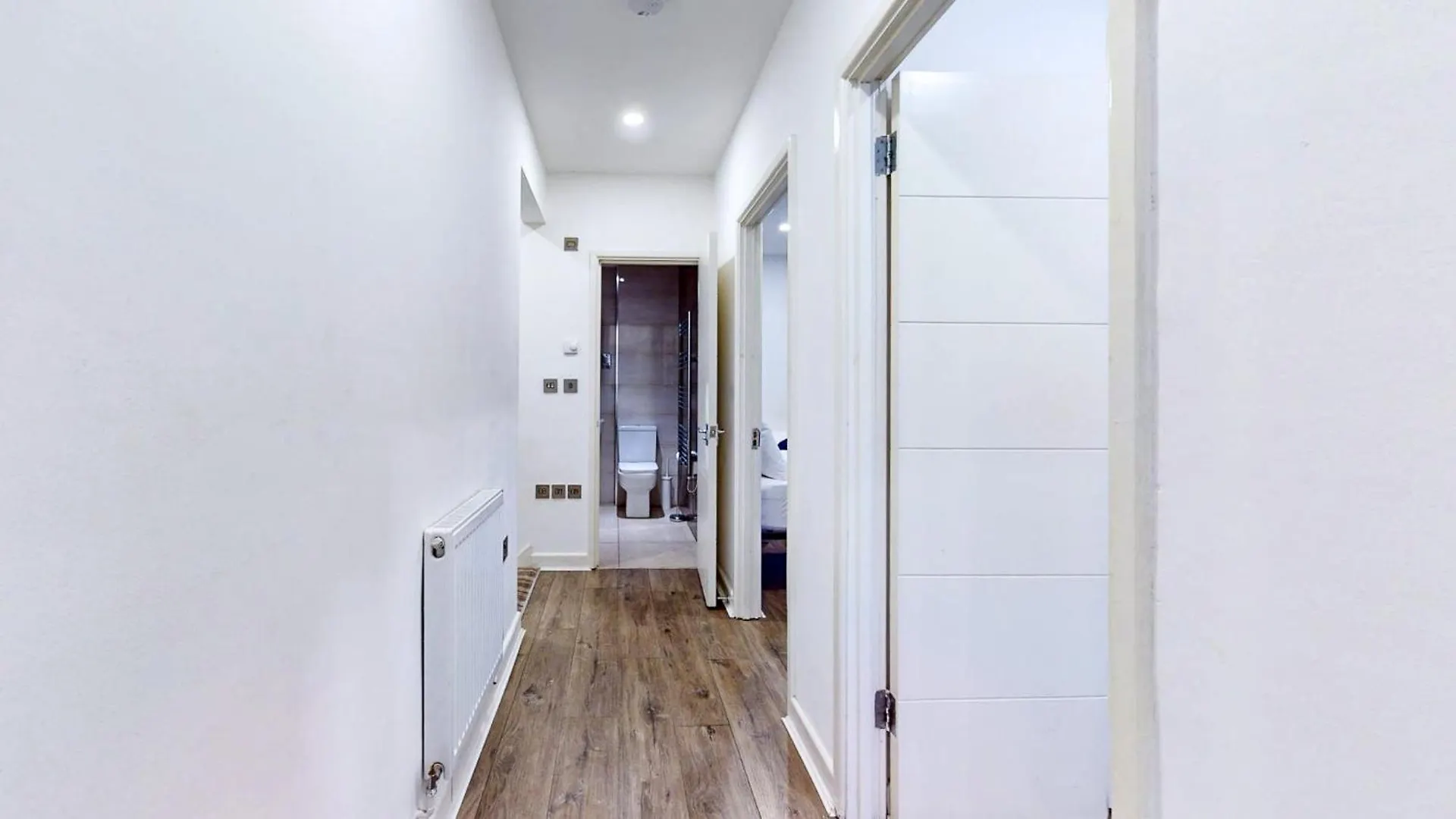 Spacious 8-Person House Near Excel Free Parking London Apartment