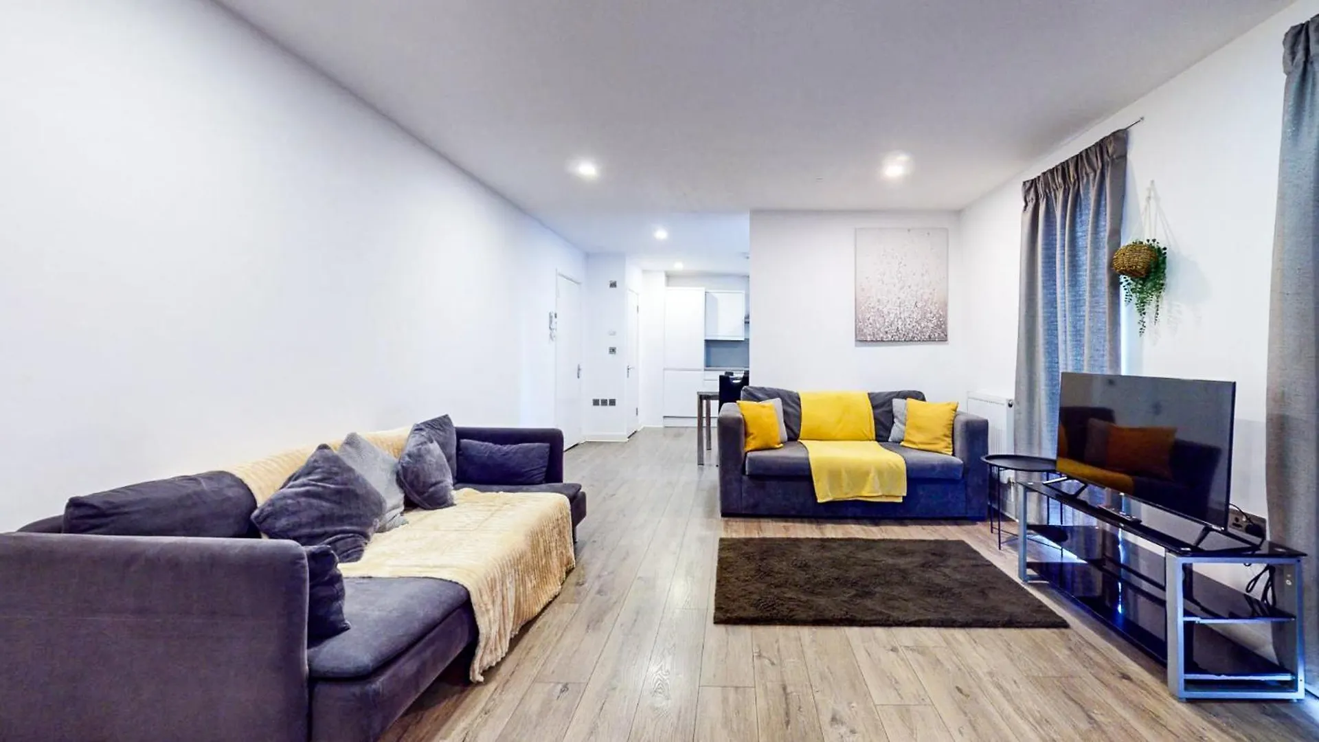 Apartment Spacious 8-Person House Near Excel Free Parking London