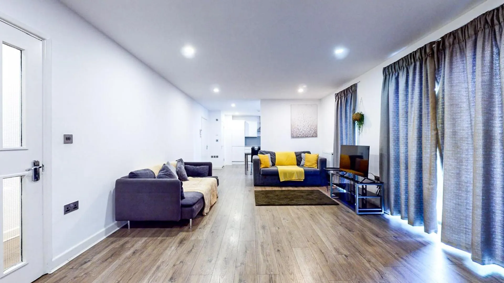 Apartment Spacious 8-Person House Near Excel Free Parking London