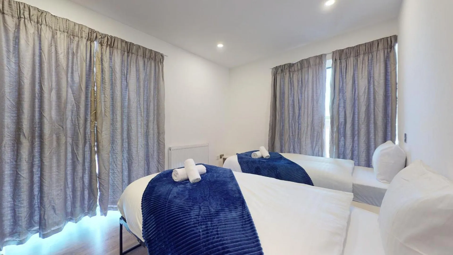Spacious 8-Person House Near Excel Free Parking London Apartment
